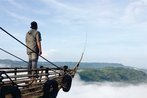 Yogyakarta : Jurang Tembelan, Forêt de pins, et Plage de Timang