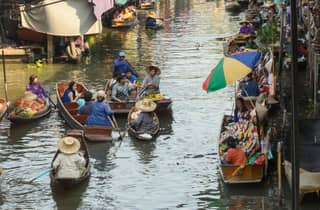 Von Bangkok aus: Kanchanaburi Tour mit Besuch des schwimmenden Marktes