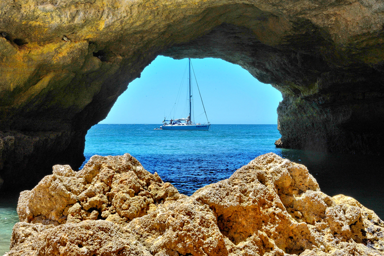 Albufeira: 3-Hour Yacht Daytime/Sunset Cruise to Benagil Albufeira: 3-Hour Yacht Cruise to Benagil