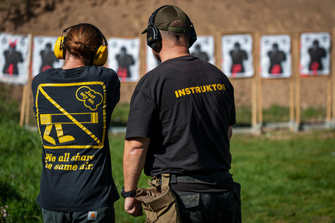 Prag: Outdoor-Schießerlebnis mit bis zu 10 GewehrenPrag: 2-stündiges Outdoor-Schießerlebnis - 7-Waffen-Paket