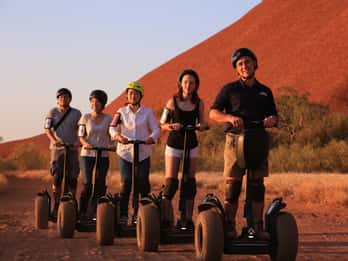Australien: Segwaytour auf dem Uluru und Sonnenuntergang Australien: Segwaytour auf dem Uluru und Sonnenuntergang