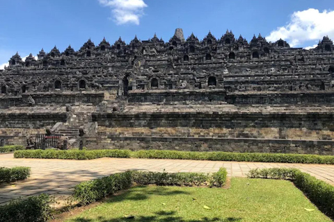 Borobudur tample, Cycling & Elo River Rafting Tour