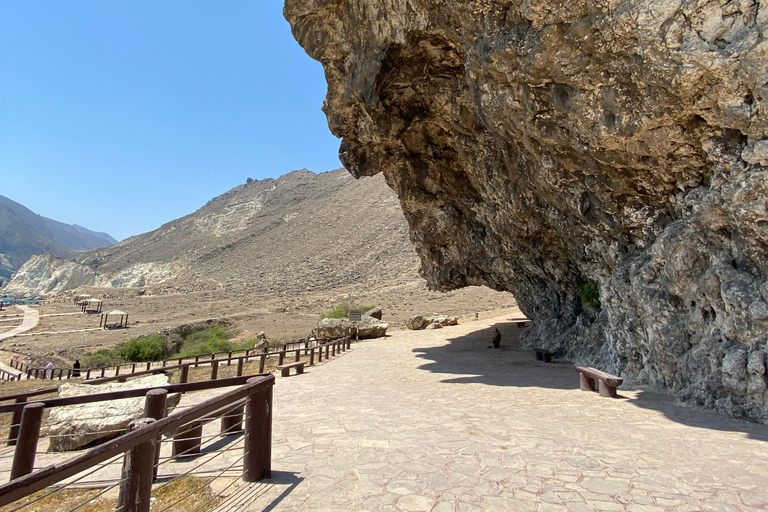 Salalah: West Side Private Tour with Off-Road Adventure