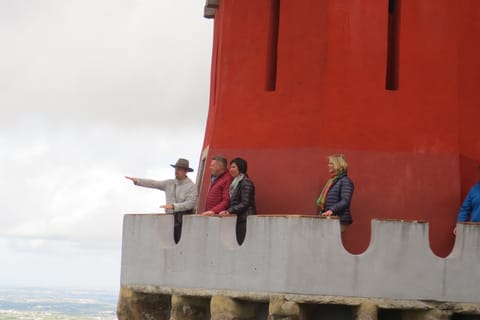 Sintra: Walking Tour with Palace, Castle, and Old Town Visit