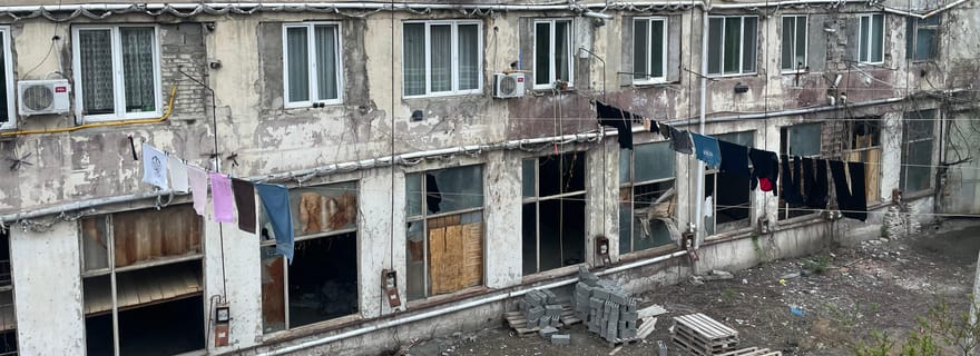 Tbilissi : visite à pied alternative — brute, authentique et brisée