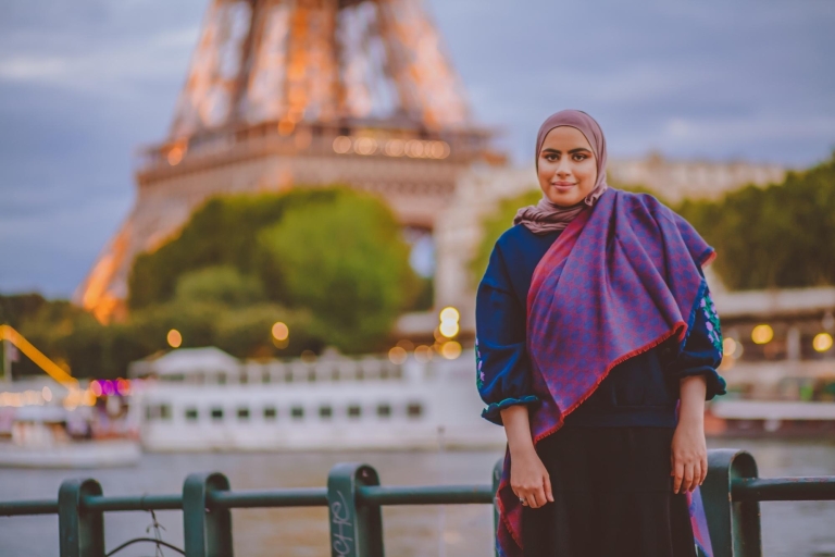 Paryż: Sesja zdjęciowa z prywatnym fotografem podróżniczymGodzinna sesja: 30 zdjęć w 1-2 miejscach