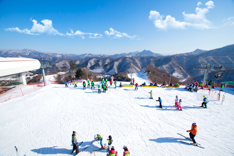 Från Seoul: Elysian Gangchon Ski Tour med Nami IslandSkidpaket - Möte vid Hongik Univ. Station