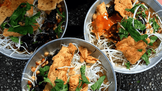 ho chi minh street food tour and dinner with the locals