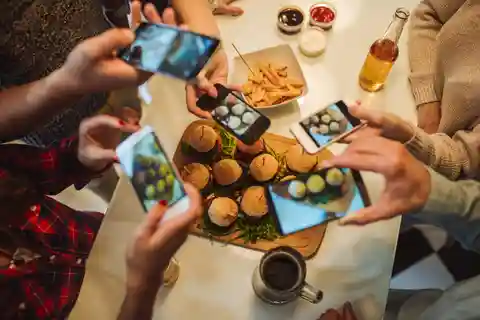 Elbphilharmonie Plaza and HafenCity Food Tour