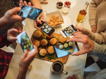 Hamburg: Instagram Food Tour mit Besuch der Elphi Plaza Hamburg: Instagram Food Tour mit Besuch der Elphi Plaza