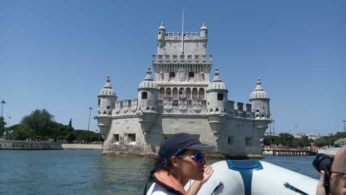 lisbon 1hour sightseeing tour in a motor boat