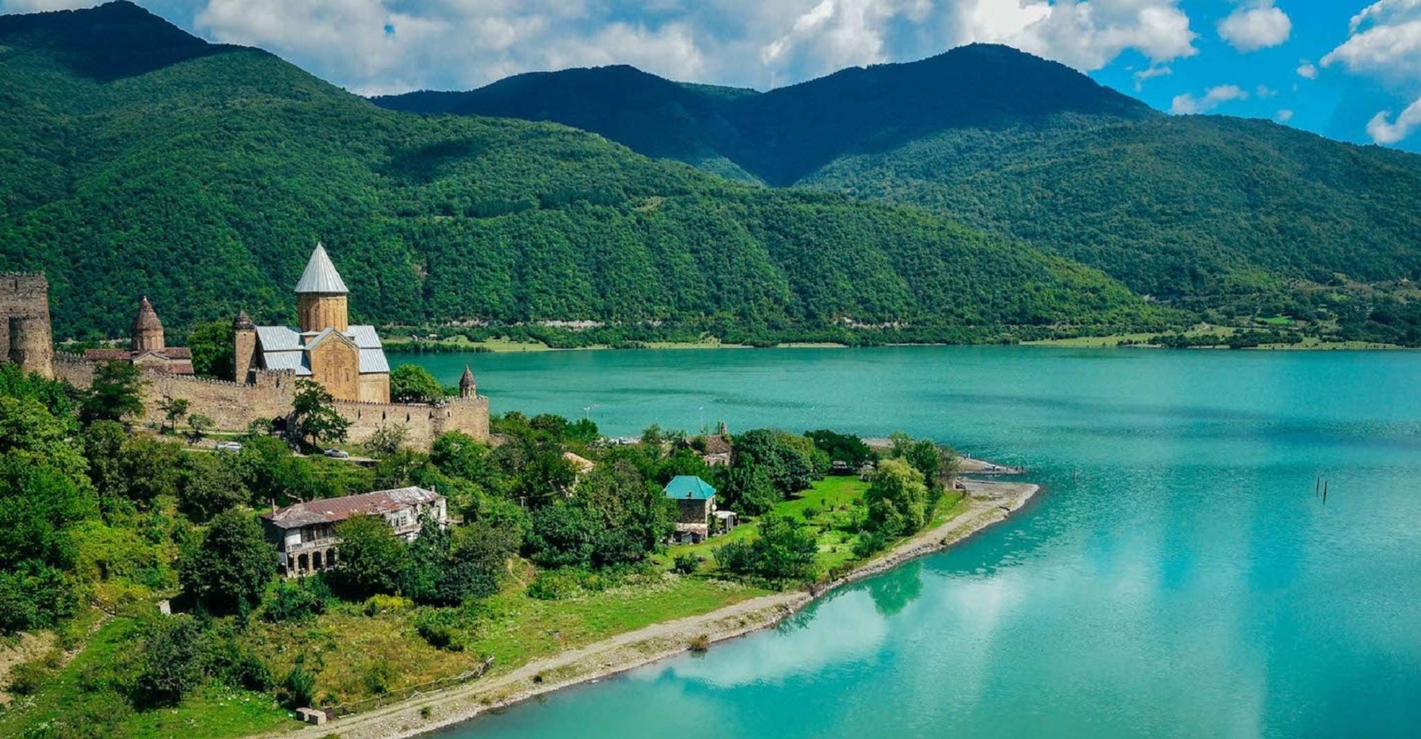 Desde Tbilisi, Tour Cultural de las Montañas Ananuri-Kazbegi - Hizvo