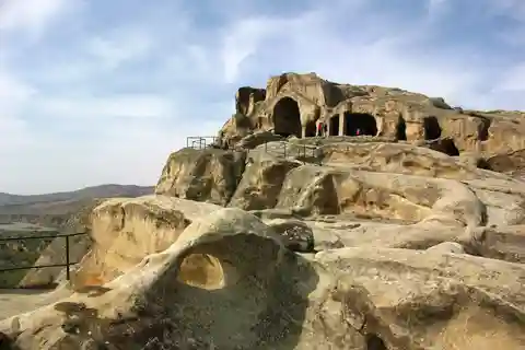 Tbilisi: Cronache guidate della Georgia,Gori,Uplistsikhe