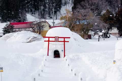Nagano : village de maisons de neige, singes et sanctuaires
