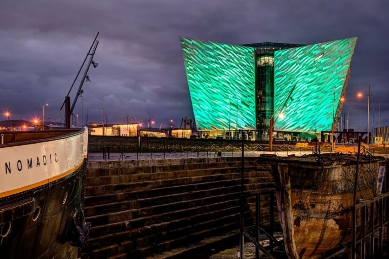 Ab Dublin: Belfast, Mainistir Bhuithe & Geburtsort TitanicAbfahrt an der Touristeninformation in der Suffolk Street