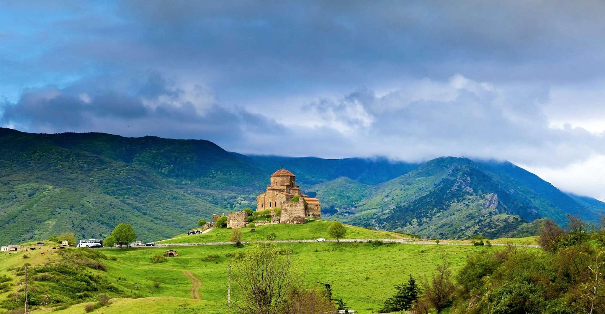 Mzcheta, Gori und Upliscikhe Private Tour - Hizvo