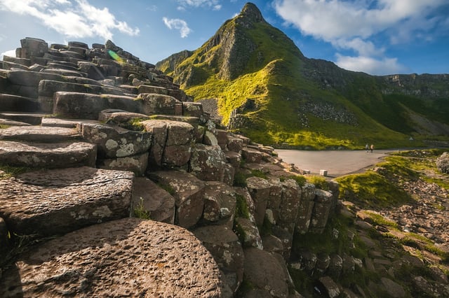 Ab Dublin: 2-tägige Tour nach Belfast &amp; zum Giant’s Causeway