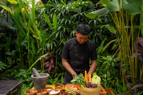 Ubud: 3 Dishes Balinese Cooking Class at a Wooden Villa