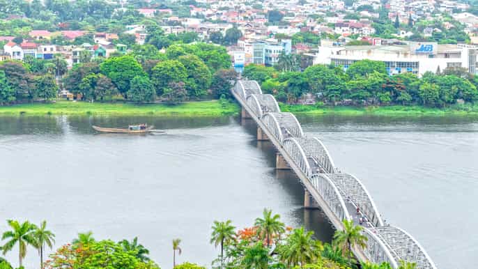 hue guided city tour and river cruise from chan may port