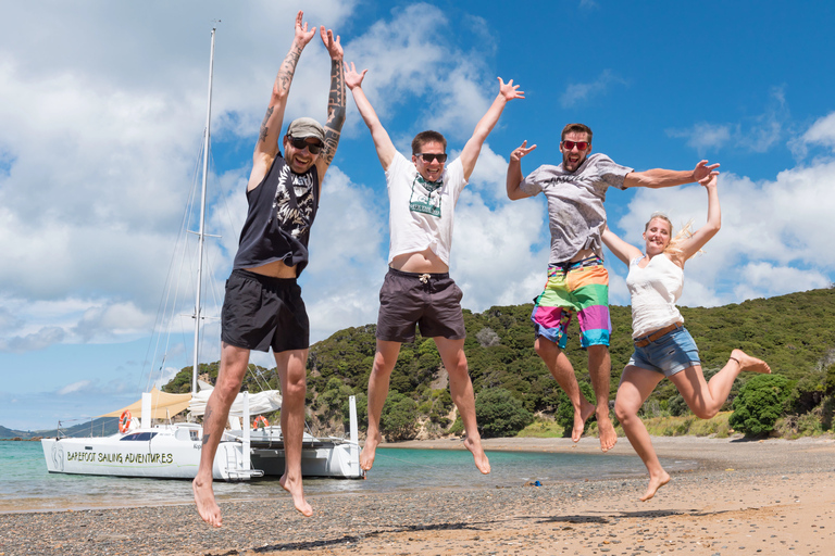 Au départ de Paihia : Circuit dans les îles avec déjeuner pique-niqueAu départ de Paihia : Croisière en voilier Island Hopper avec déjeuner pique-nique