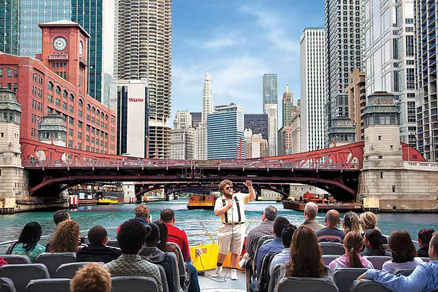 Chicago: Architektur-Bootsfahrt per Schnellboot. Foto: GetYourGuide