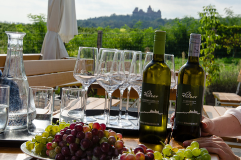 Desde Viena: tour de vino de campo de medio día con comidaTour de vino de medio día por el campo con cena