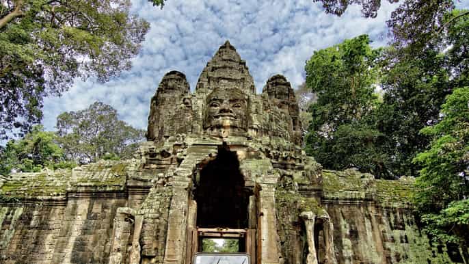 angkor wat tour en jeep vintage con conductor