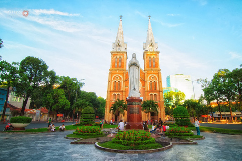 Ho Chi Minh: Historical City Scooter Tour