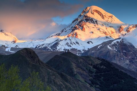 Ananuri, Gudauri y Kazbegi Tour privadoExcursión Privada a Ananuri, Gudauri y Kazbegi