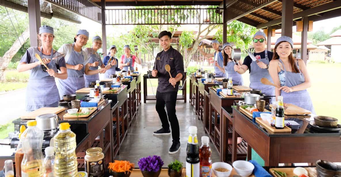 Chiang Mai: Authentic Thai Cooking Class and Farm Visit