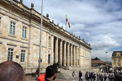 Bogotá: Centro Histórico y Graffiti Tour a pie compartido