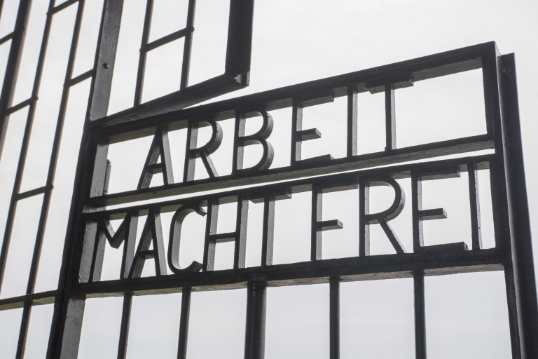Z Monachium: jednodniowa wycieczka do miejsca pamięci w DachauWspólna wycieczka w języku angielskim