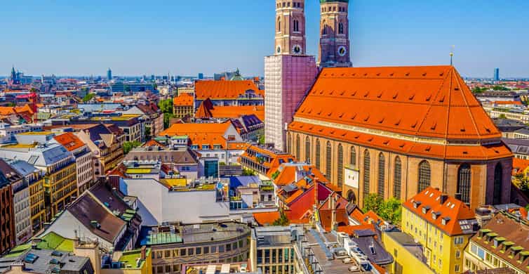 Munich: Old Town & Viktualienmarkt City Walk in German photo 5