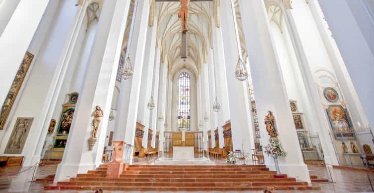 Munich: Old Town & Viktualienmarkt City Walk in German photo 6