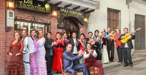 Granada: Flamenco-Show in den Sacromonte-Höhlen mit Abendessen