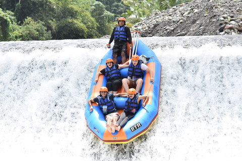 Fiume Telaga Waja: Spedizione di rafting con pranzoFiume Telaga Waja: spedizione di rafting con pranzo