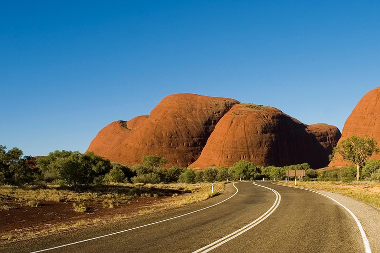 Från Yulara: 3-timmars Kata Tjuta-eftermiddagstur i liten gruppFrån Yulara: 3 timmars eftermiddagstur i liten grupp till Kata Tjuta