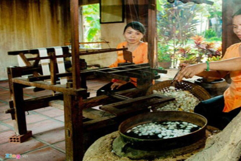 Entdecke die traditionelle Seidenverarbeitung im Seidendorf Hoi An