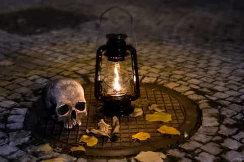 Prague Ghost Tour: Dark Shadows of the Old Town