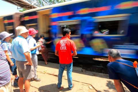 yangon by slow train meet the locals tour