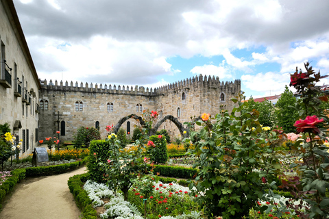 Braga & Guimarães Tour: Small Historical Group Tour
