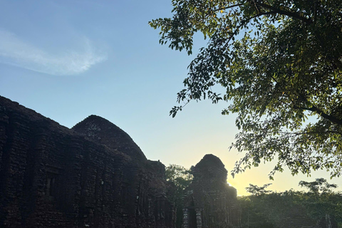 DaNang / Hoi an: My Son Sanctuary, Marble Mt & Golden Bridge Hoi an: My Son Sanctuary, Marble Mt & Golden Bridge Group