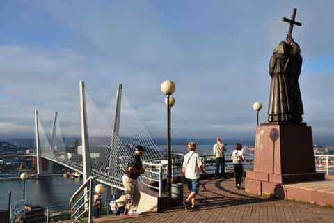 Vladivostok: Walking Sightseeing Tour