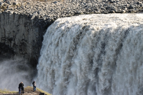 Van Akureyri: Private Dettifoss Waterfall Super Jeep Tour