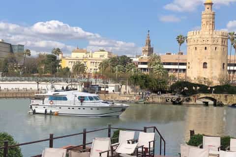 Alcázar: Guided Tour and Boat Trip