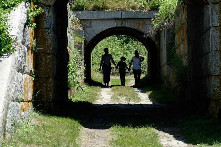 Portland: Private Island Fort Tour