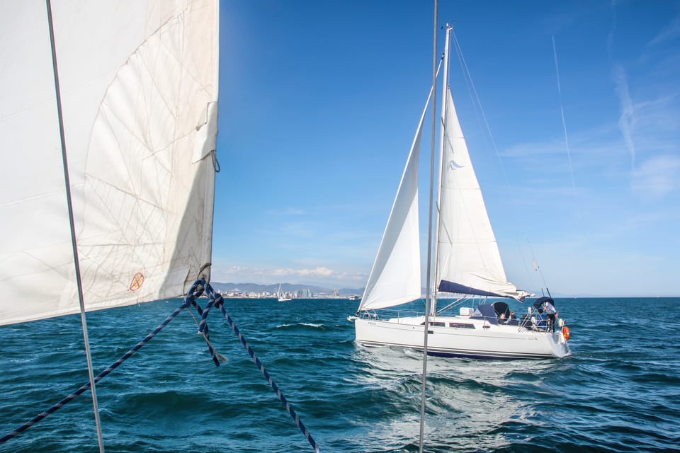 Barcelona 3-Hour Sailing Experience