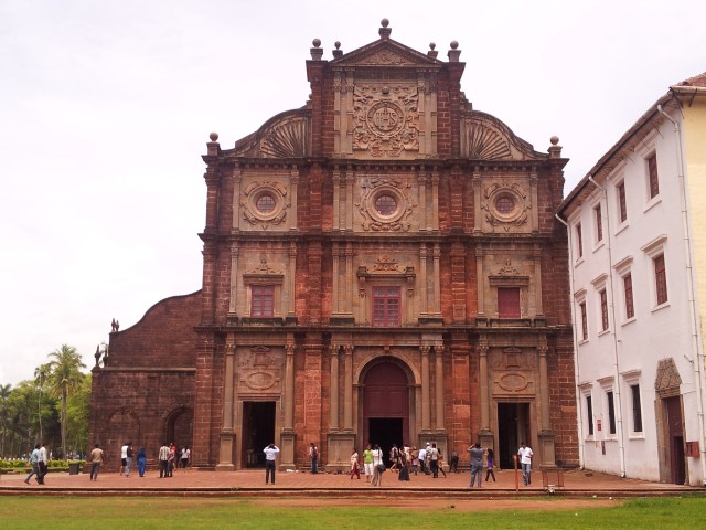 Visit Goa in 1 Day Tour with Churches,Temples,Spice Farm Tour in Dudhsagar, Goa
