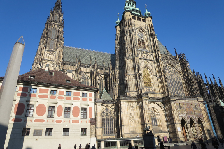 Prague: Bus and Boat TourPrague: 2 hour Bus, Foot and Boat Tour