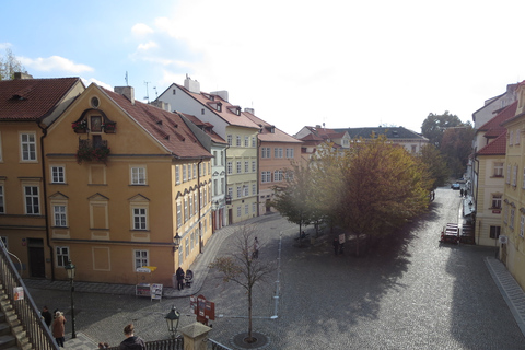 Prague: Bus and Boat TourPrague: 2 hour Bus, Foot and Boat Tour